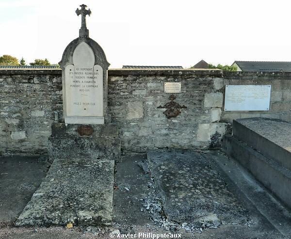 Monument de Courson